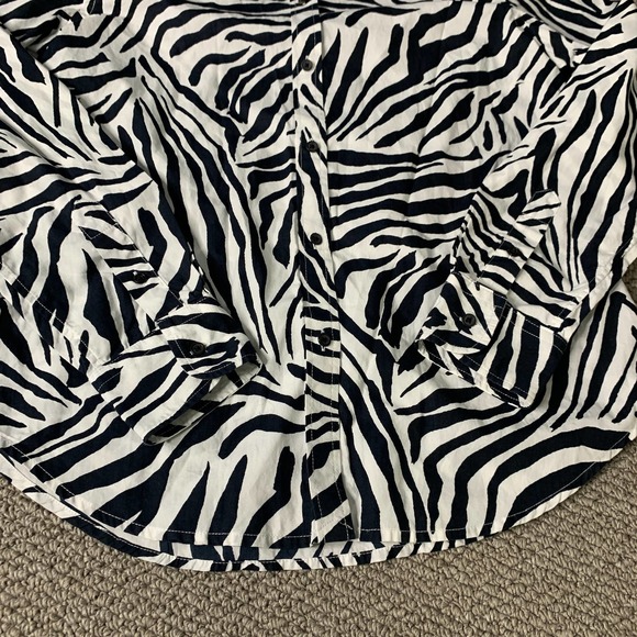 Chaps Womens Shirt Size Medium White Black Zebra Print Button Up Long Sleeves - Picture 4 of 10